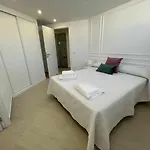 Adosado A *