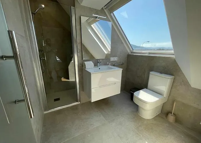 Adosado A 5 Hab * Foz